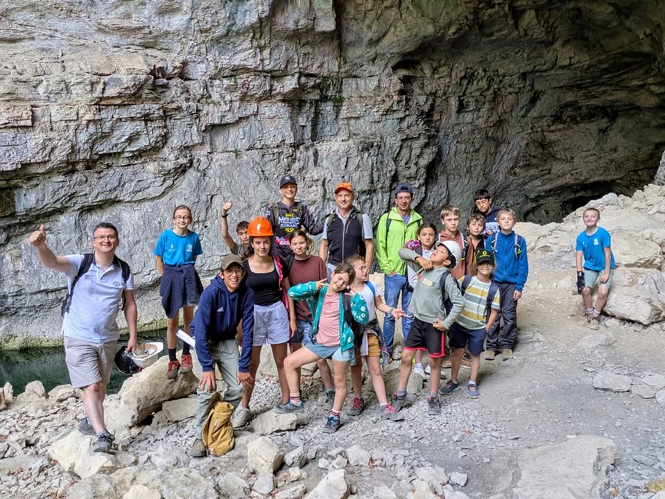 Rando des jeunes à la grotte du Bournillon