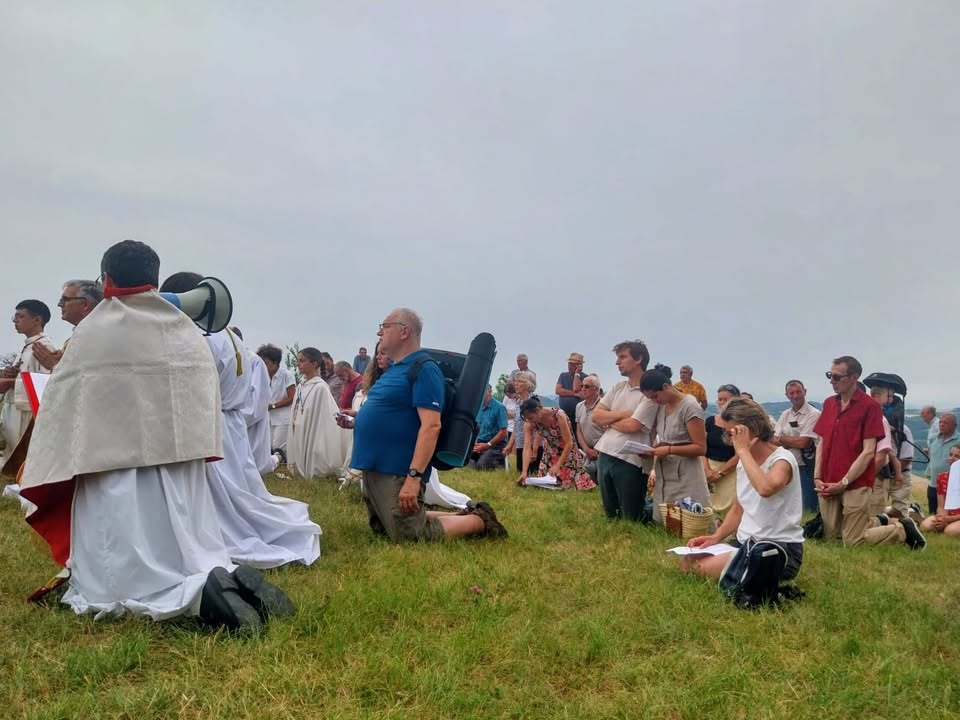 Procession du Saint-Sacrement à Bathernay