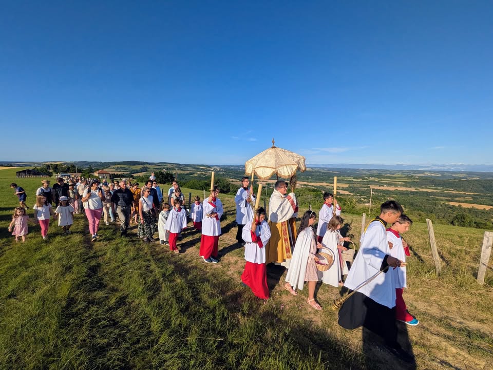 Procession de la Fête-Dieu à Bathernay