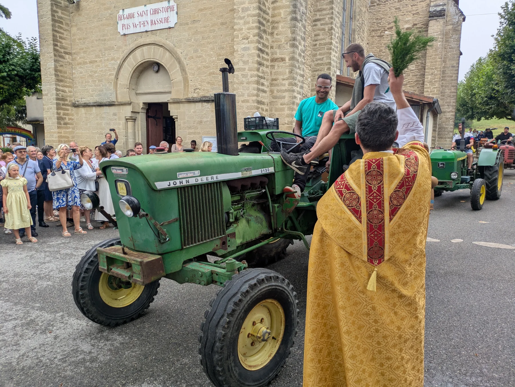 Illustration de De nombreuses voitures bénies